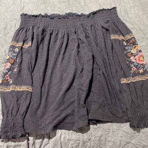 American Eagle off the shoulder top